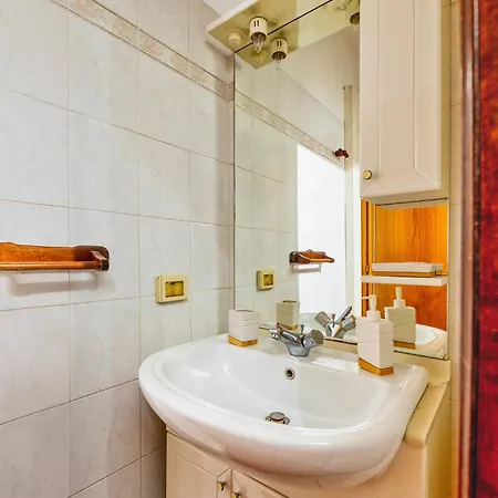 Guesthost - Vistalago Trasimeno * Passignano sul Trasimeno